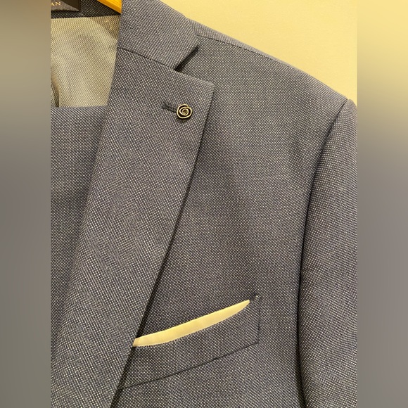 Zara men’s suit - Picture 2 of 5